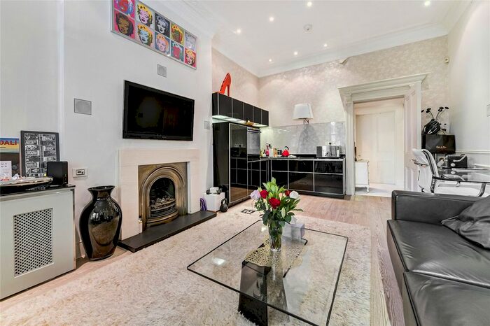 2 Bedroom Flat To Rent In Courtfield Gardens, South Kensington, London, SW5