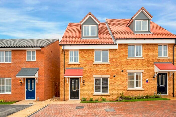 3 Bedroom Semi-Detached House To Rent In Monaco Way, Bourne, PE10