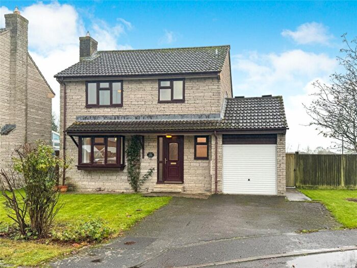 4 Bedroom Detached House To Rent In Plough Close, Street, Somerset, BA16