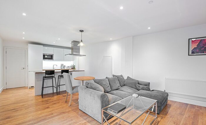 2 Bedroom Flat For Sale In Venn Street, SW4
