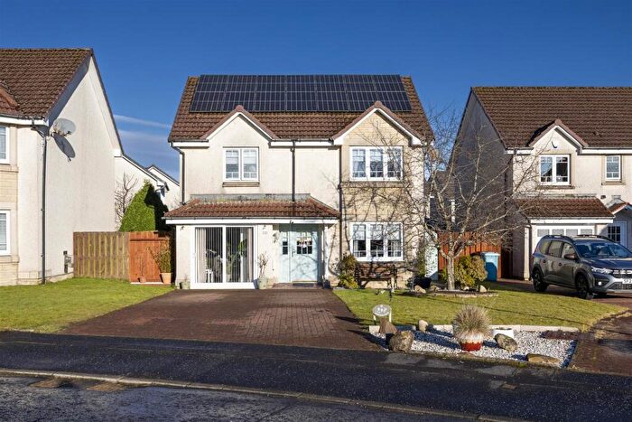 5 Bedroom Detached House For Sale In Honeywell Grove, Stepps, G33