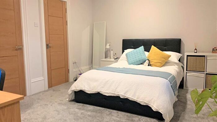 3 Bedroom Flat To Rent In Eskdale Terrace, Jesmond, Newcastle Upon Tyne, NE2