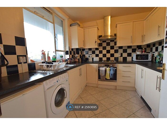 5 Bedroom Maisonette To Rent In Bevin Court, London, WC1X