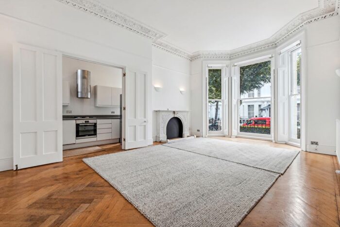 1 Bedroom Terraced House To Rent In Holland Park, Holland Park, W11
