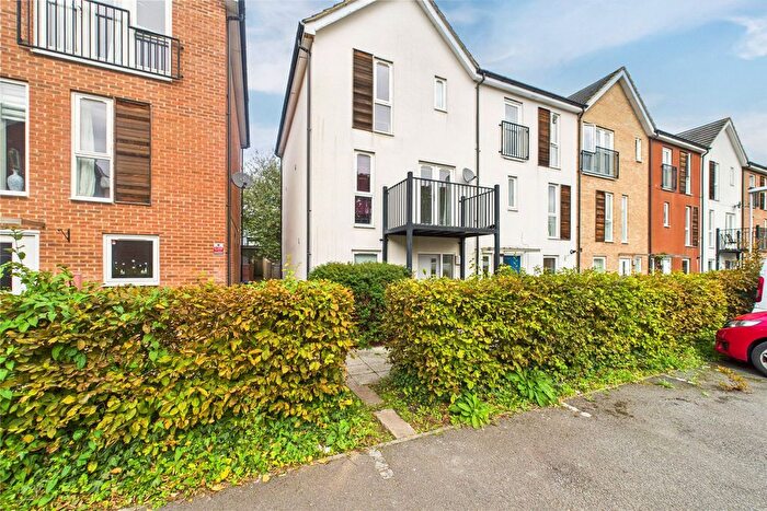 4 Bedroom Town House For Sale In Vulcan Drive, The Parks, Bracknell, Berkshire, RG12