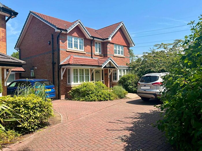 4 Bedroom Detached House To Rent In Livesley Road, Macclesfield, Cheshire East, SK10