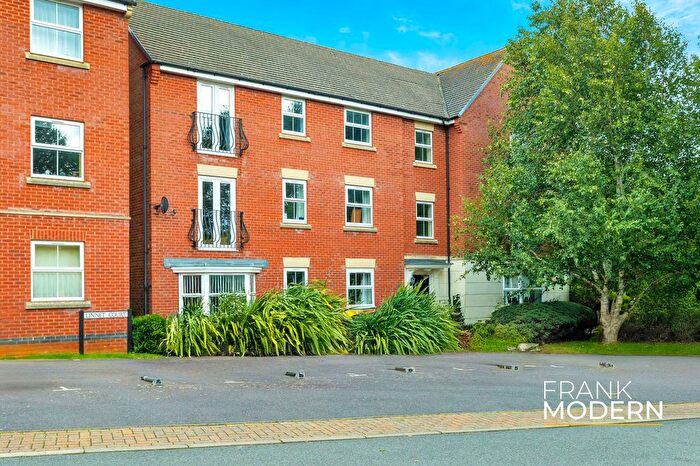 2 Bedroom Flat For Sale In Linnet Court, Uppingham, LE15
