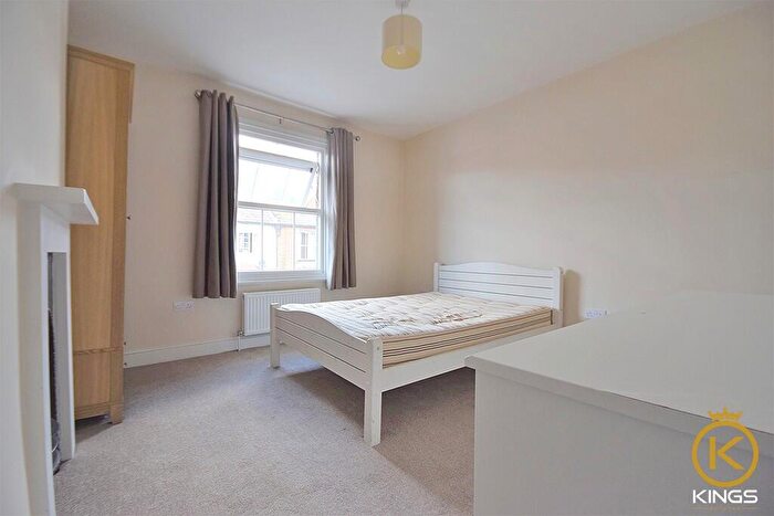 5 Bedroom End Of Terrace House To Rent In Markenfield Road, Guildford, GU1