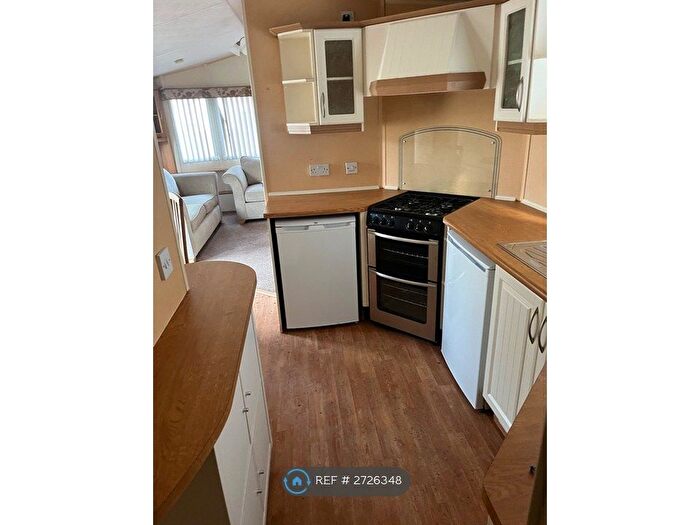 2 Bedroom Mobile/park Home To Rent In Redbourn By Pass, Redbourn, St. Albans, AL3