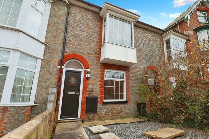 3 Bedroom Detached House To Rent In St. Johns Road, Newport, PO30