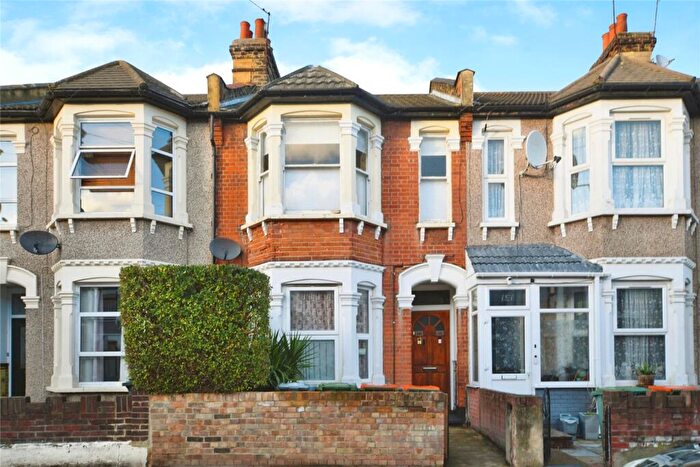 1 Bedroom Maisonette For Sale In Kensington Avenue, Manor Park, London, E12