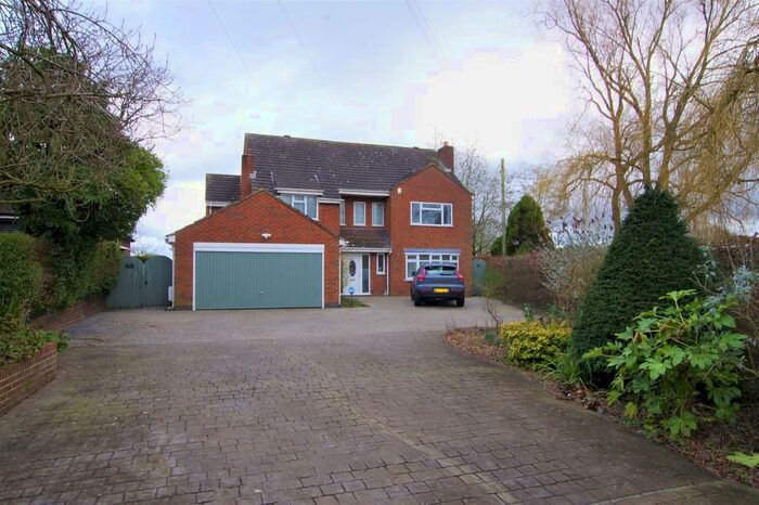 5 Bedroom Detached House For Sale In Marchington, Uttoxeter, ST14