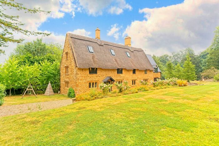 5 Bedroom Country House To Rent In Great Tew, Oxfordshire, OX7