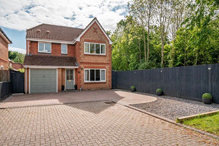 4 Bedroom Detached House For Sale In Cornflower Way, Ludgershall, SP11