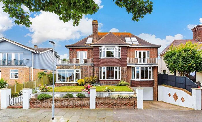 5 Bedroom Detached House For Sale In Winterstoke Crescent, Ramsgate, CT11