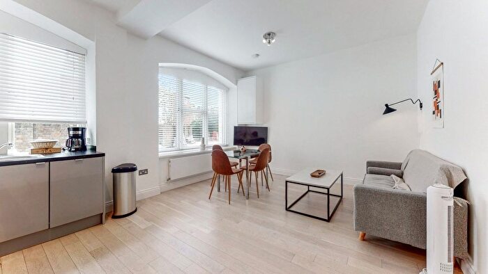 1 Bedroom Flat To Rent In Anglers Lane, Kentish Town, NW5