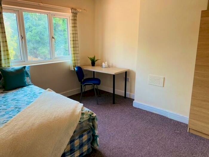 7 Bedroom End Of Terrace House To Rent In Lower Road, Nottingham, NG9