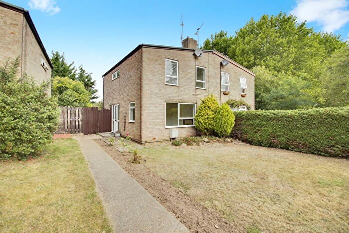 3 Bedroom Semi-Detached House For Sale In Dawley, Welwyn Garden City, AL7