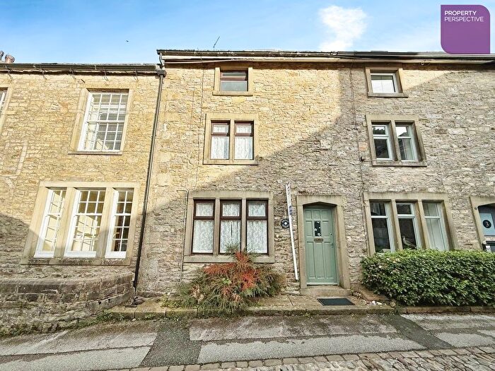 3 Bedroom Terraced House For Sale In Gills Fold, Grassington, BD23