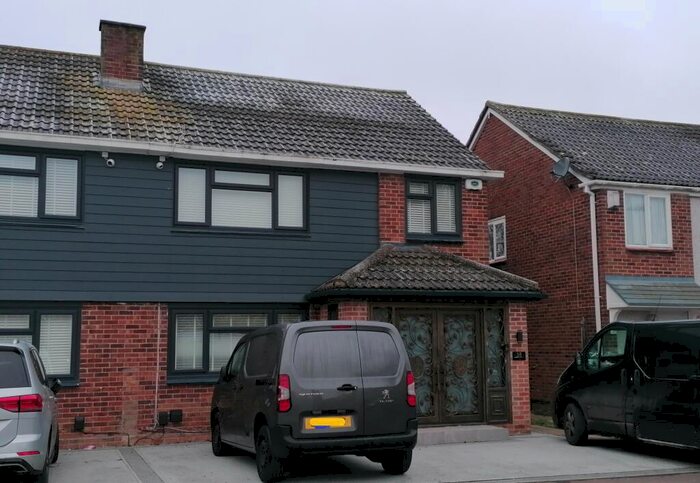 4 Bedroom Semi-Detached House To Rent In Hare Lane, Crawley, RH11