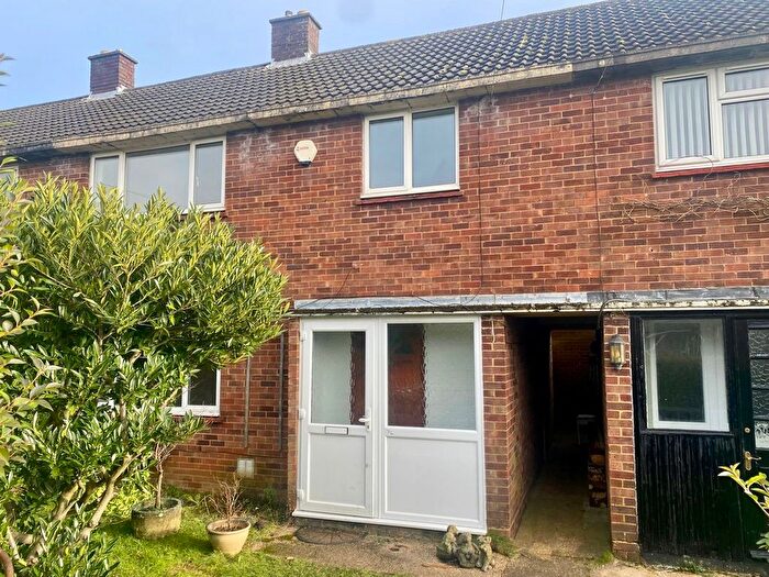 3 Bedroom Terraced House To Rent In Hyde Road, Luton, LU1