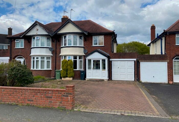 3 Bedroom Semi-Detached House For Sale In Causey Farm Road, Halesowen, B63