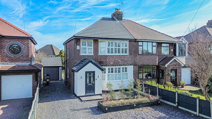 3 Bedroom Semi-Detached House For Sale In London Road, Stretton, Warrington, WA4