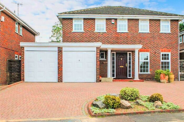 5 Bedroom Detached House To Rent In Eastglade, Northwood, HA6