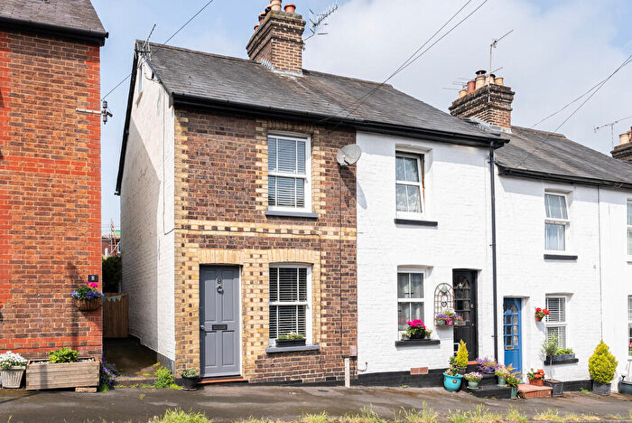 2 Bedroom End Of Terrace House For Sale In Meadowbrook Road, Dorking, RH4