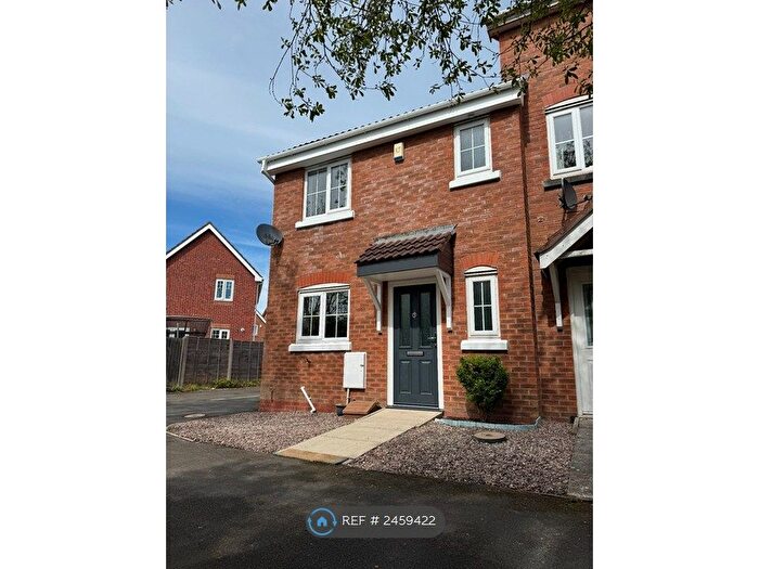 3 Bedroom Semi-Detached House To Rent In Chaucer Place, Blackpool, FY2
