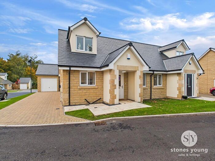 2 Bedroom Bungalow For Sale In Oak Tree Drive, Crescent Gardens, BB7