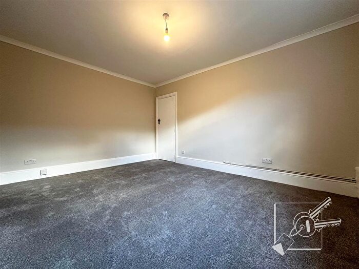 1 Bedroom Flat To Rent In Cobham Street, Gravesend, DA11