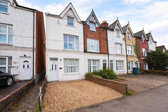 4 Bedroom Town House To Rent In London Road, High Wycombe, HP11