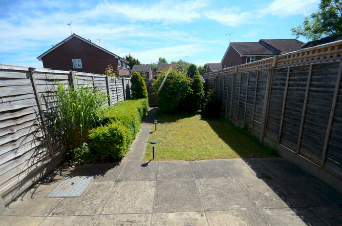 2 Bedroom Terraced House To Rent In The Willows, Caverham, RG4