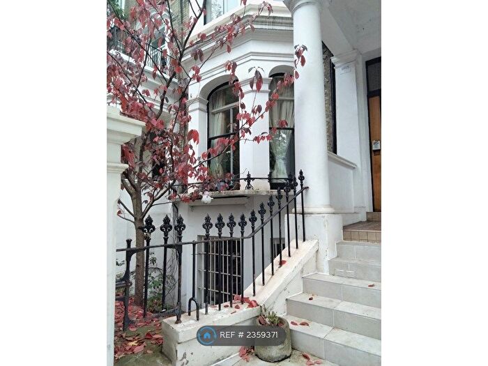 2 Bedroom Flat To Rent In Redcliffe Gardens, London, SW10