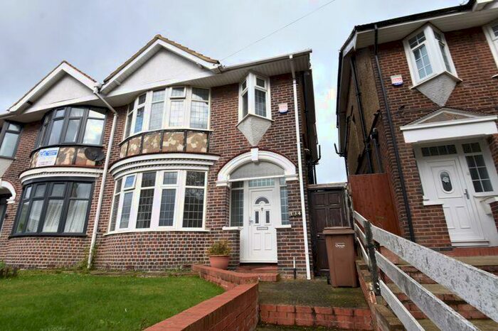 3 Bedroom Semi-Detached House To Rent In Stockingstone Road, Luton, LU2