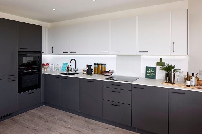 2 Bedroom Flat For Sale In Silver Road, Lewisham, SE13