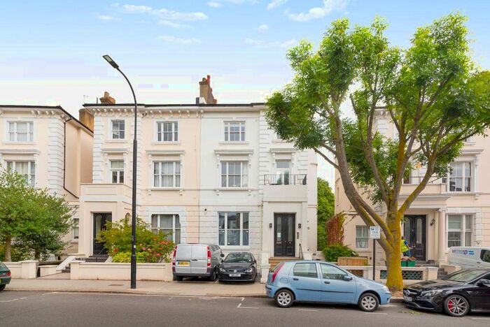 3 Bedroom Flat To Rent In Buckland Crescent, Belsize Park, London, NW3