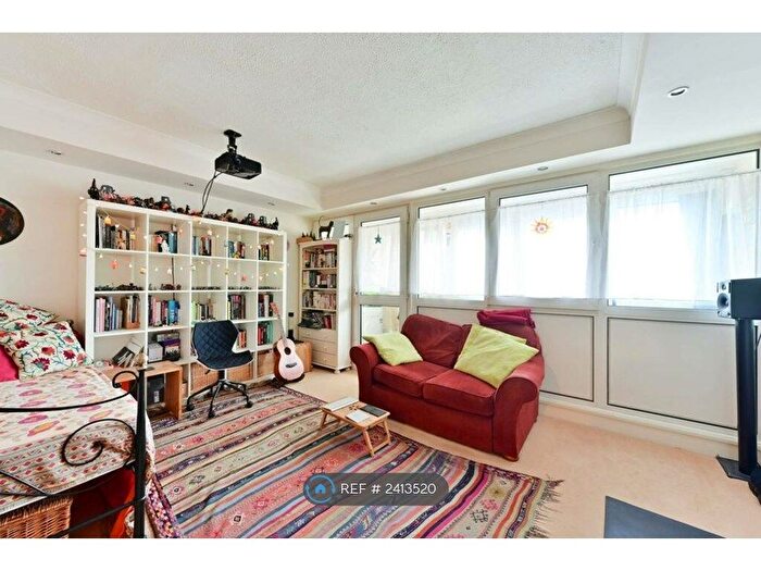 3 Bedroom Maisonette To Rent In Ryefield Path, London, SW15