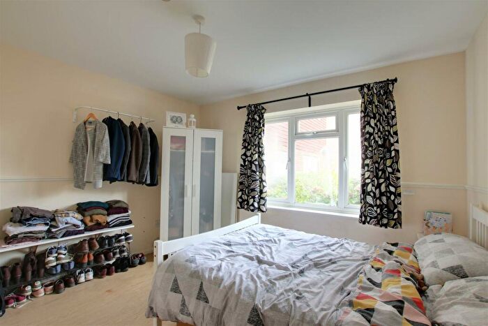 2 Bedroom Flat To Rent In Balcombe Road, Peacehaven, BN10