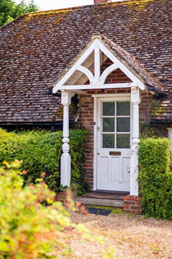3 Bedroom Detached Bungalow For Sale In Chinthurst Lane, Shalford, Guildford, GU4