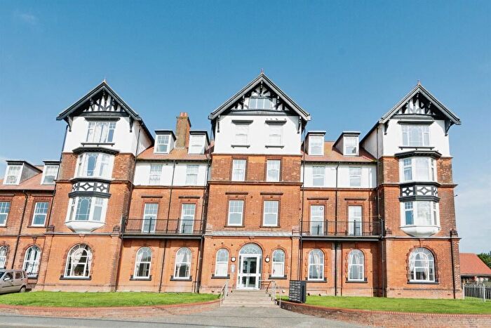 2 Bedroom Flat For Sale In Cromer Road, Mundesley, Norwich, NR11