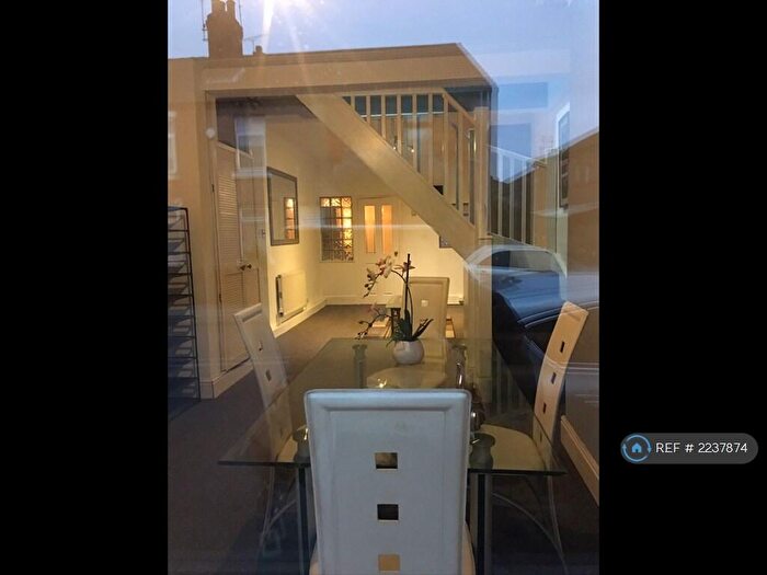 3 Bedroom Terraced House To Rent In Carr Hill, Doncaster, DN4