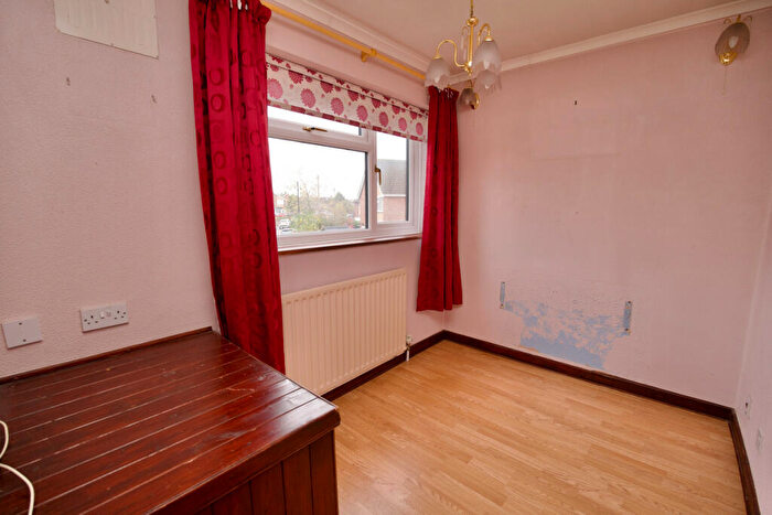3 Bedroom End Of Terrace House For Sale In The Triangle, Coventry, CV5
