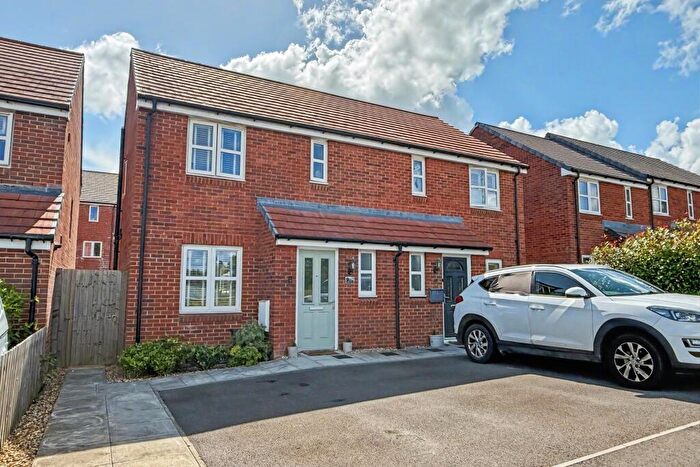 3 Bedroom Semi-Detached House For Sale In Salisbury, SP2