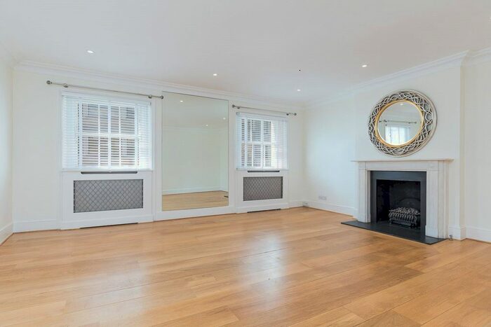 2 Bedroom Flat To Rent In William Street House, William Street, Knightsbridge, SW1X