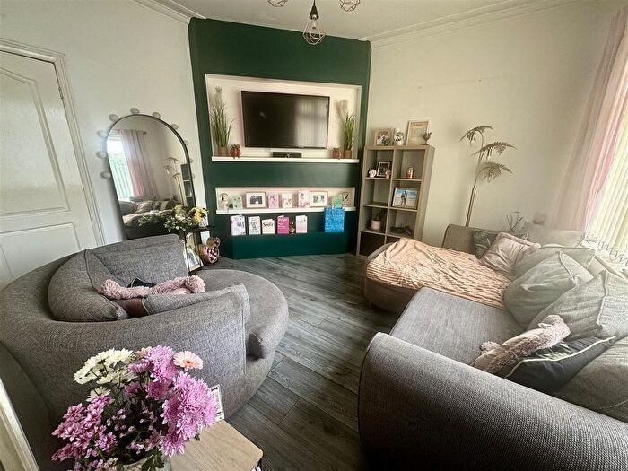 2 Bedroom Property To Rent In Rothay Road, Sheffield, S4
