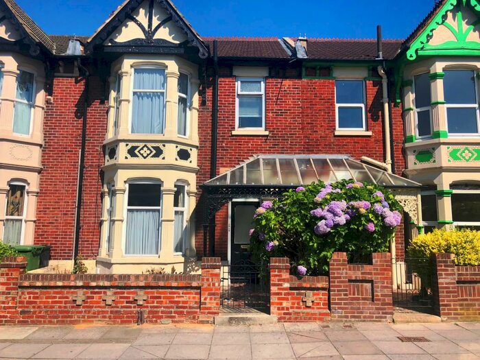 1 Bedroom Flat To Rent In Baffins Road, Baffins, Portsmouth, PO3