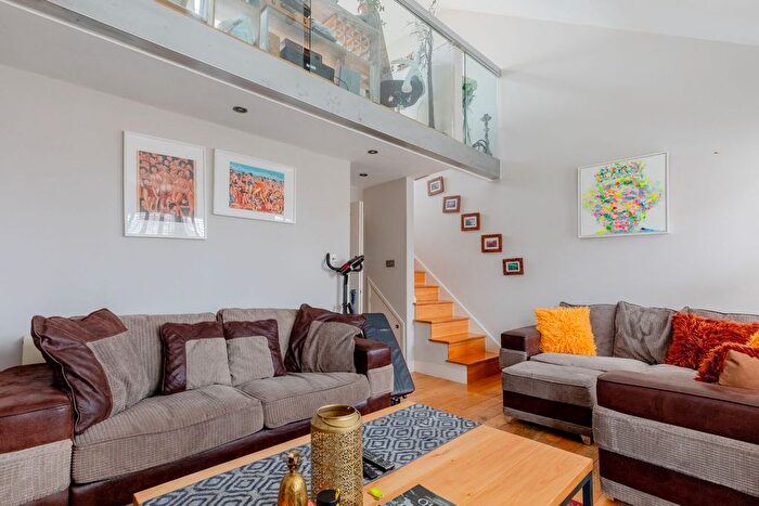 2 Bedroom Flat To Rent In Fulham, SW6