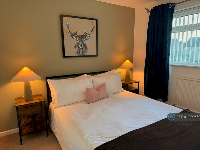 2 Bedroom Semi-Detached House To Rent In Ashvale, Cambridge, CB4